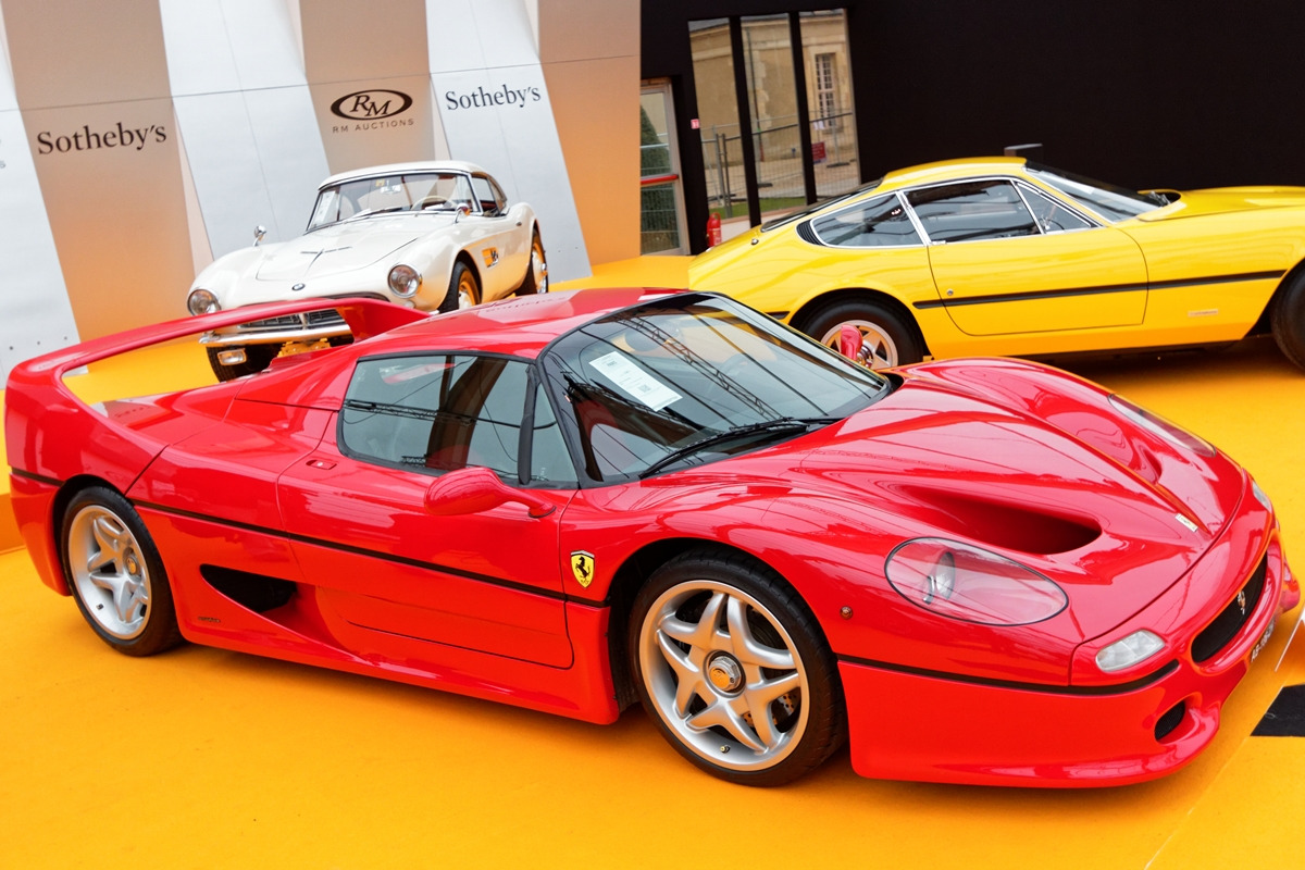 Paris_-_RM_Sotheby’s_2016_-_Ferrari_F50_-_1997_-_001.jpg