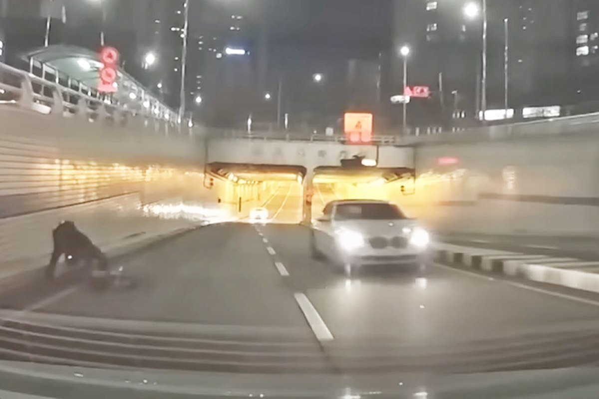 한문철 자전거 기우뚱 3.jpg