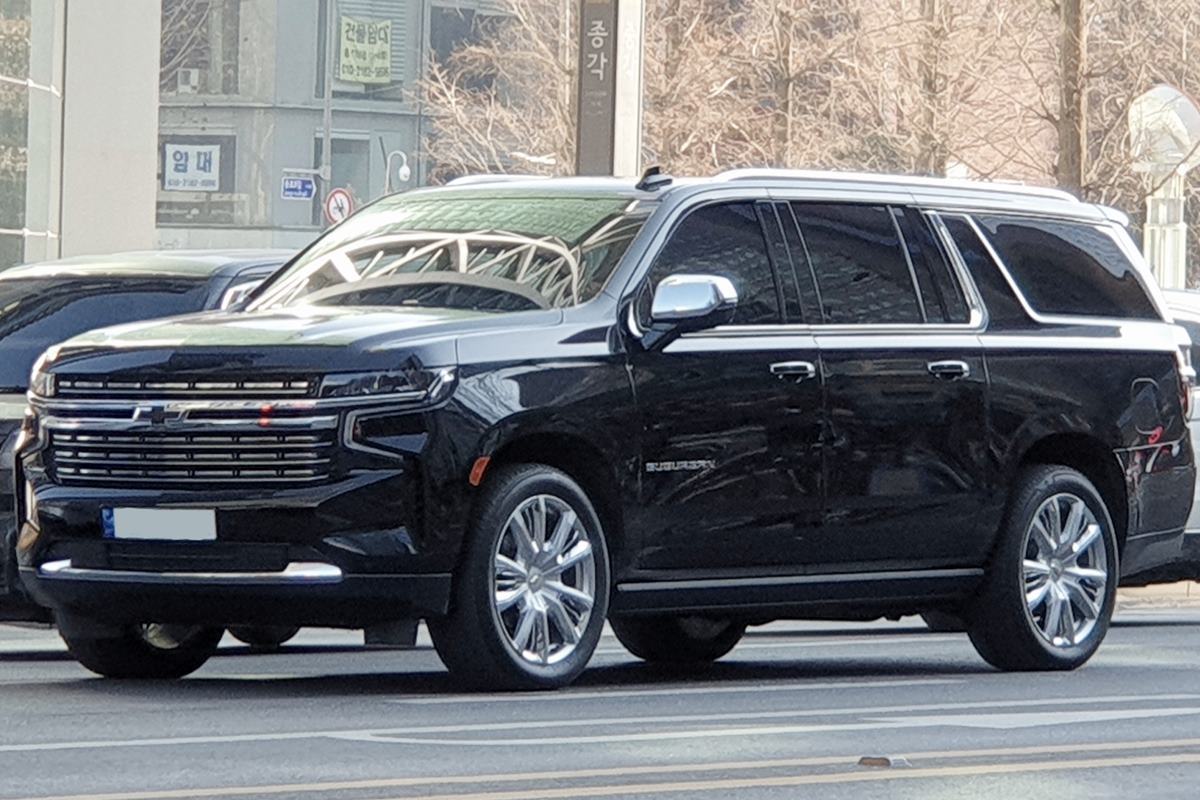 쉐보레 서버번 사진 출처 = '위키백과'.jpg