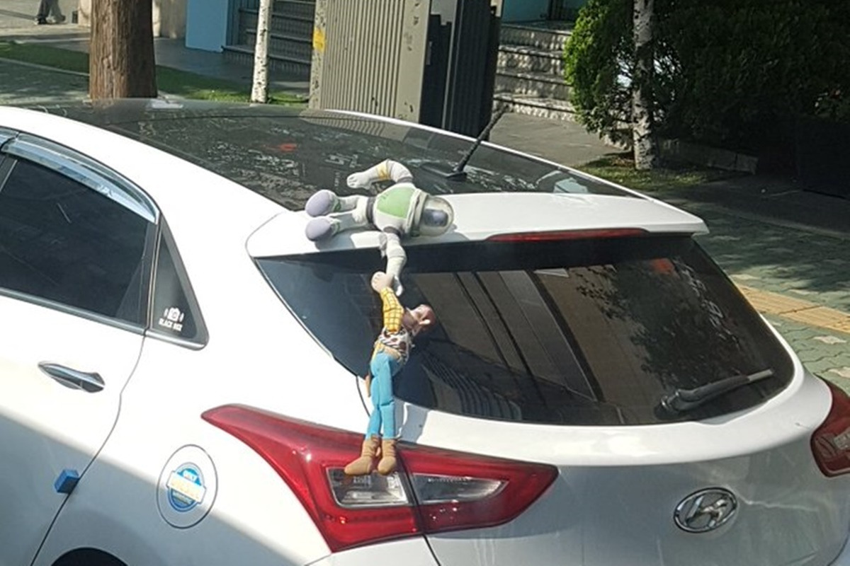 트위터 우디 버즈.jpg