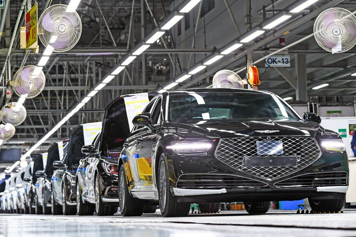 현대차_현대자동차 울산공장 제네시스 생산라인2.jpg