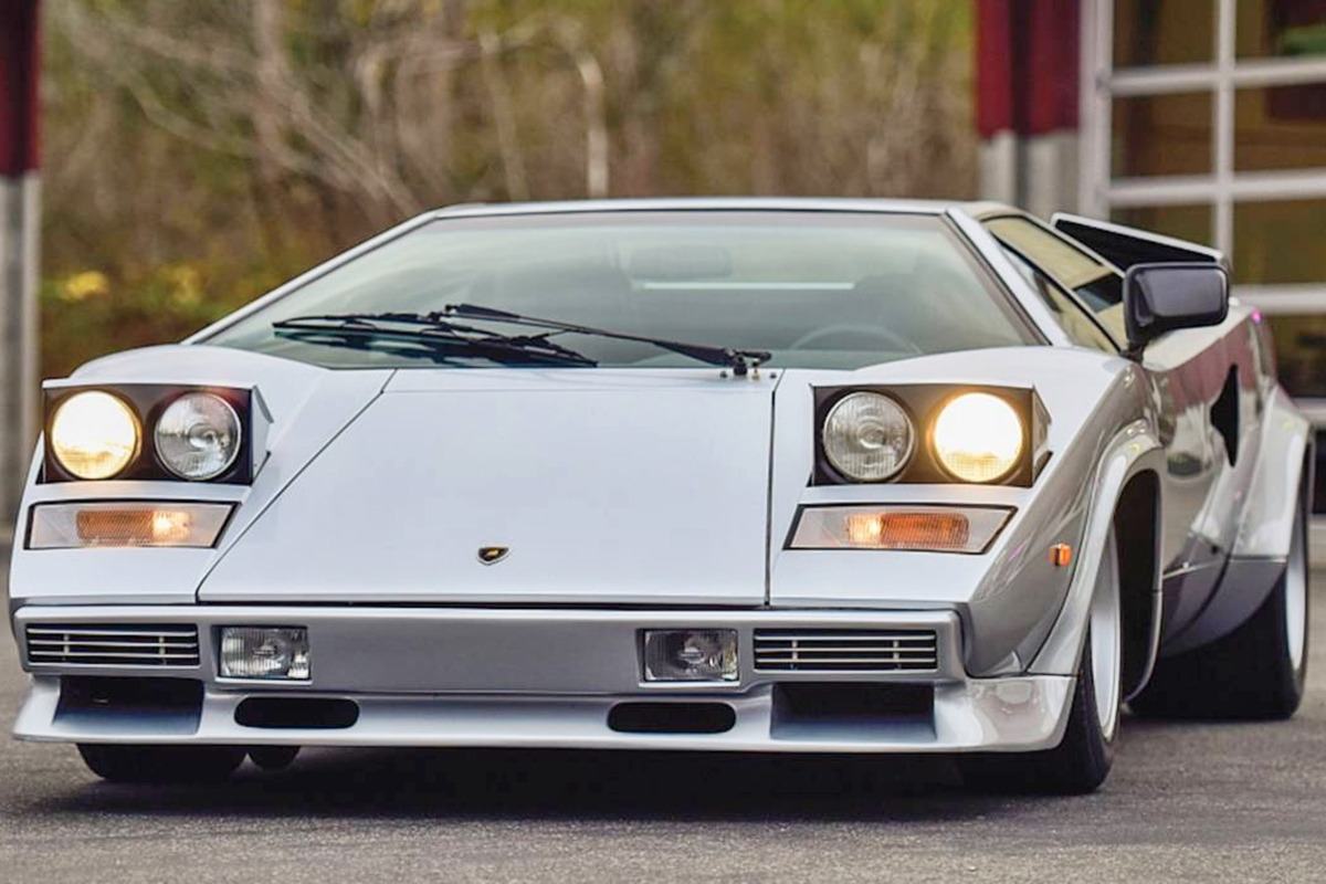 2_람보르기니 쿤타치 25주년 기념 모델_Motor 1.jpg