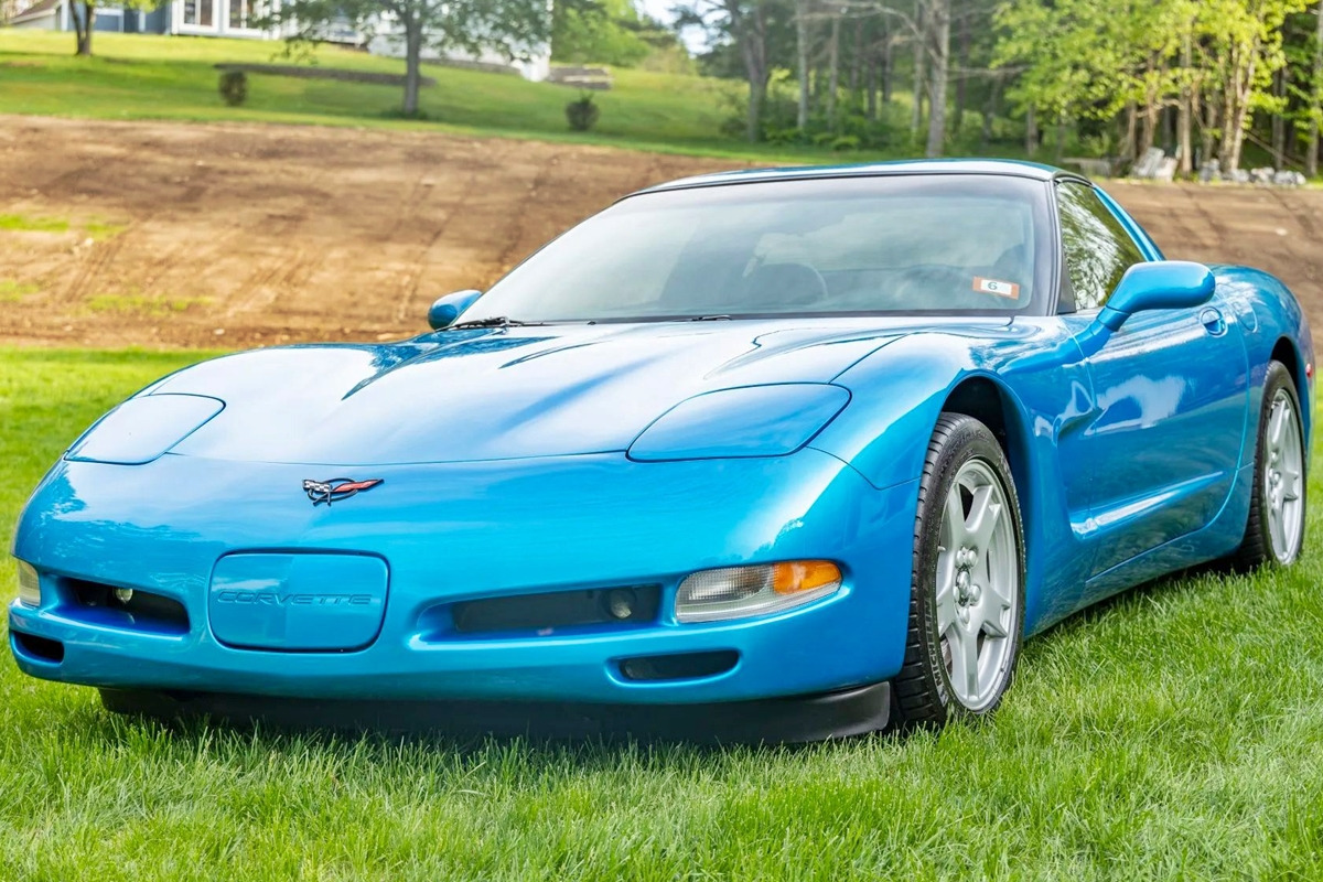 8_쉐보레 콜벳 C5_Car and Driver.jpg