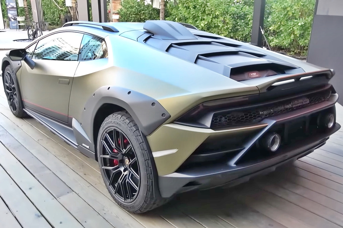 6_람보르기니 우라칸 스테라토_유튜브 채널 'Shmee150'.jpg