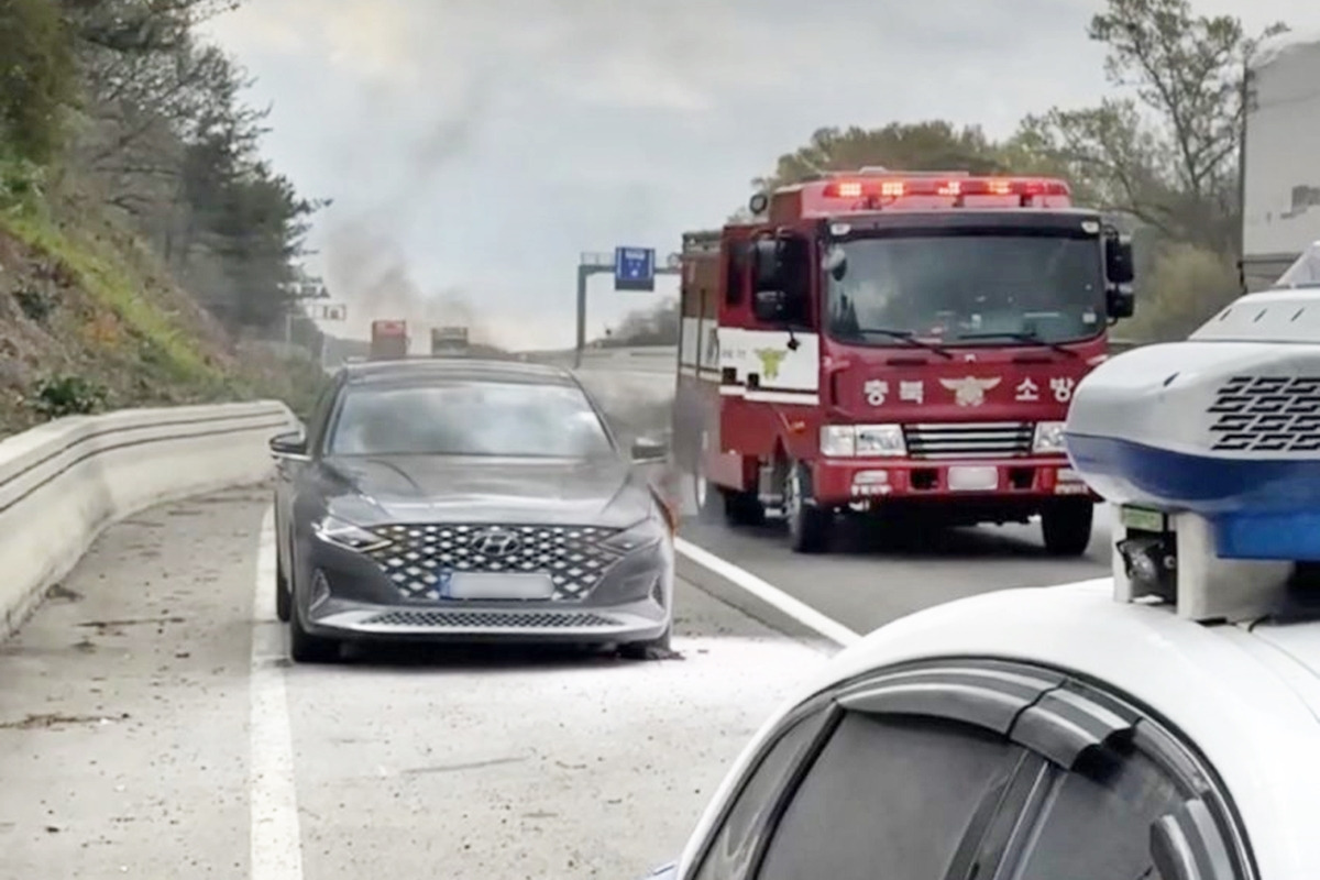 6_불 끄러 온 소방차_네이버 '그랜저 멤버스' 카페 '대충G하블랑'님.jpg