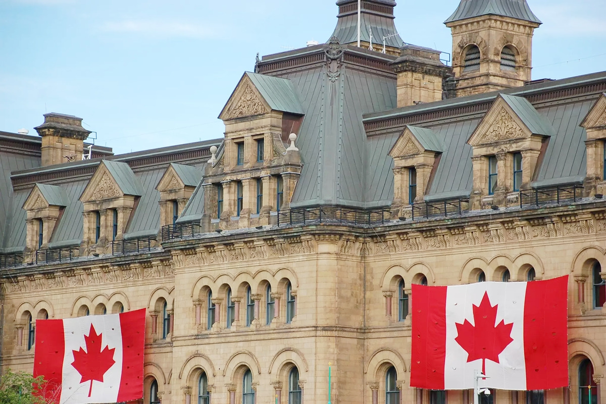 1_캐나다 연방 정부_BlogTO.jpg