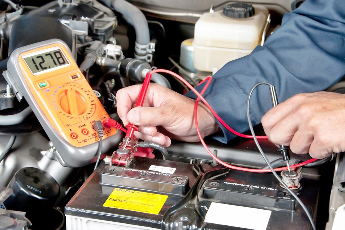 2_자동차 배터리 전압 점검.jpg