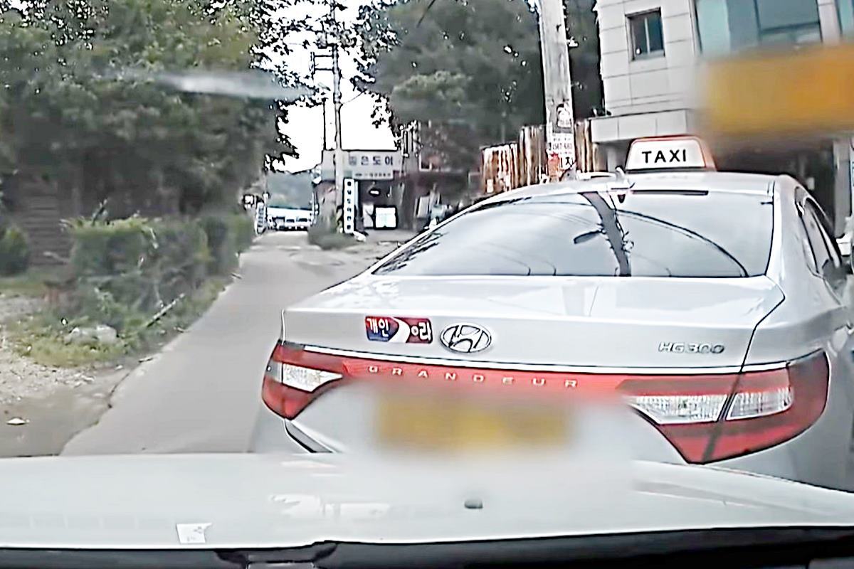 후방 추돌 사고, 사건과 무관한 사진 사진 출처 = Youtube '한문철TV'.jpg