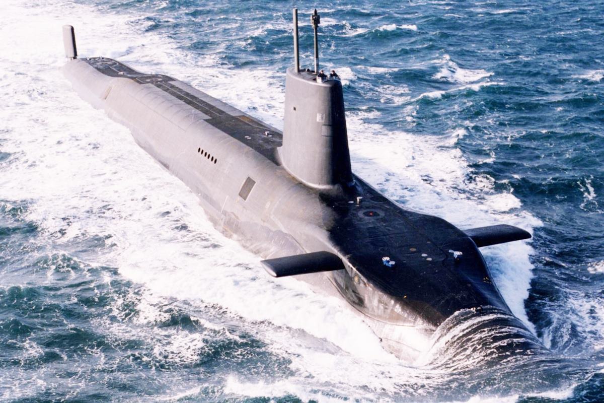 영국 뱅가드급 전략 원자력 추진 잠수함.jpg