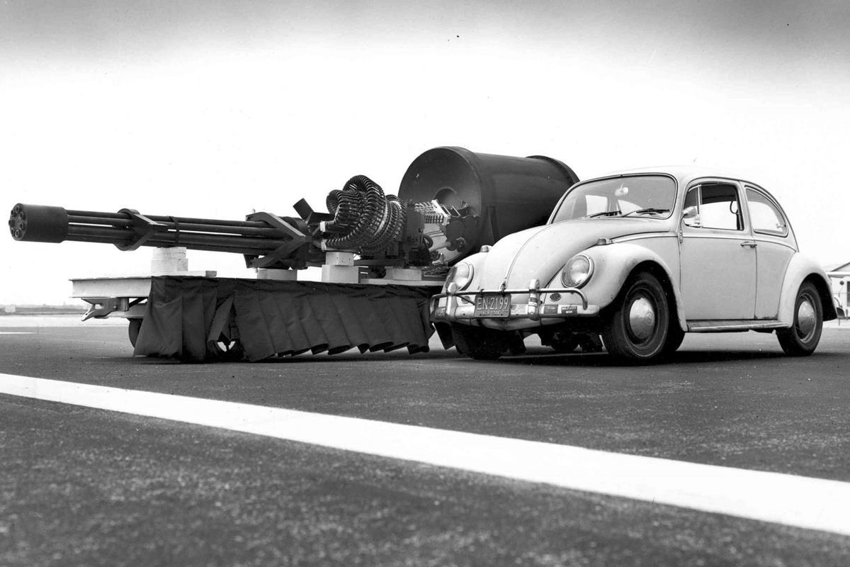 자동차 크기인 GAU-8.jpg