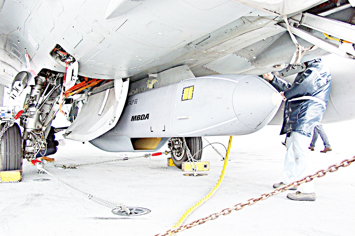 스톰 섀도우.jpg