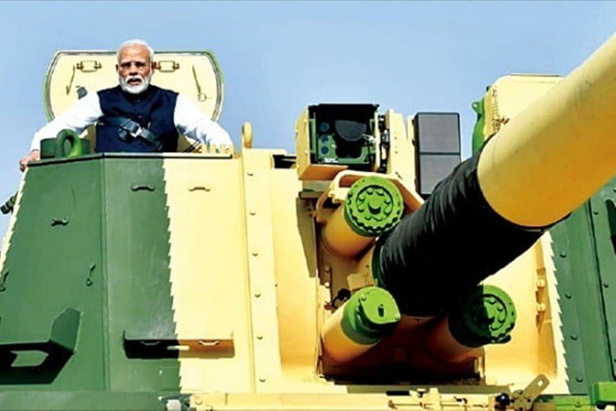 k-9에 탑승한 인도 모디 총리.jpg