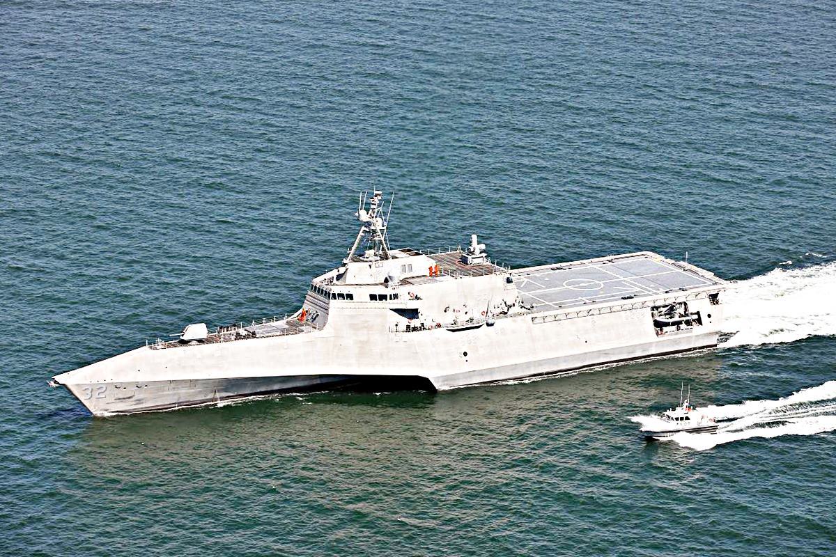 USS 산타 바바라 호의 전경 USS 산타 바바라.jpg