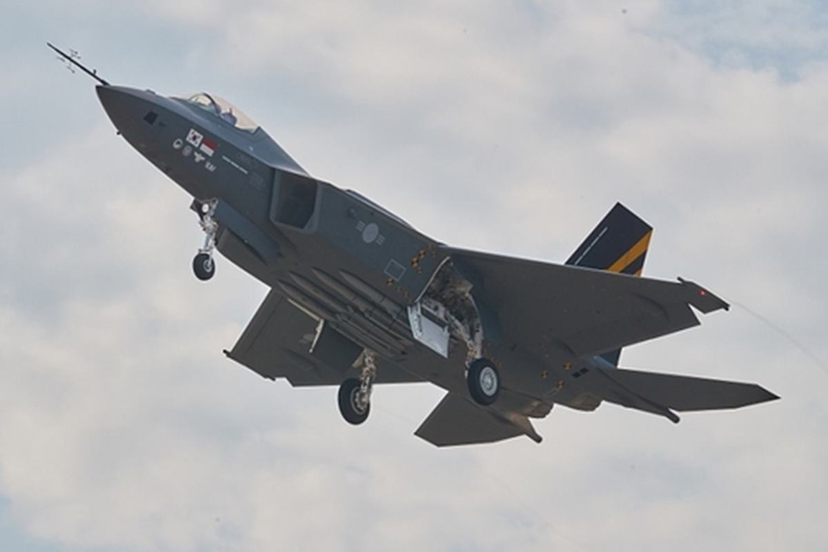 KF21 2호기 JTBC.jpg