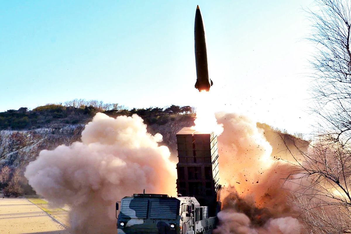 북한의 전술유도무기 VOA.jpg