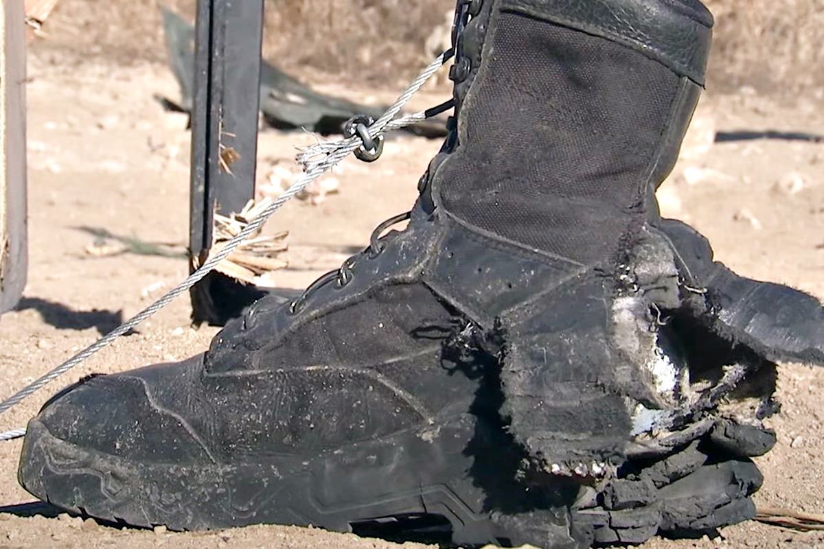 M14 대인지뢰를 밟은 지뢰덧신 페이스북 유용원.jpg