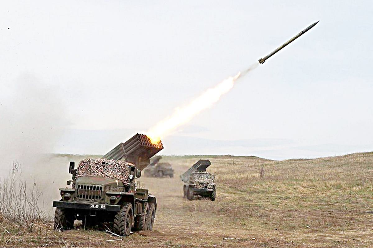 미사일 공격 중인 러시아.jpg