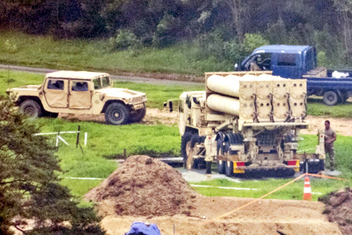 성주에 배치된 사드 미사일 사진출처매일신문.jpg