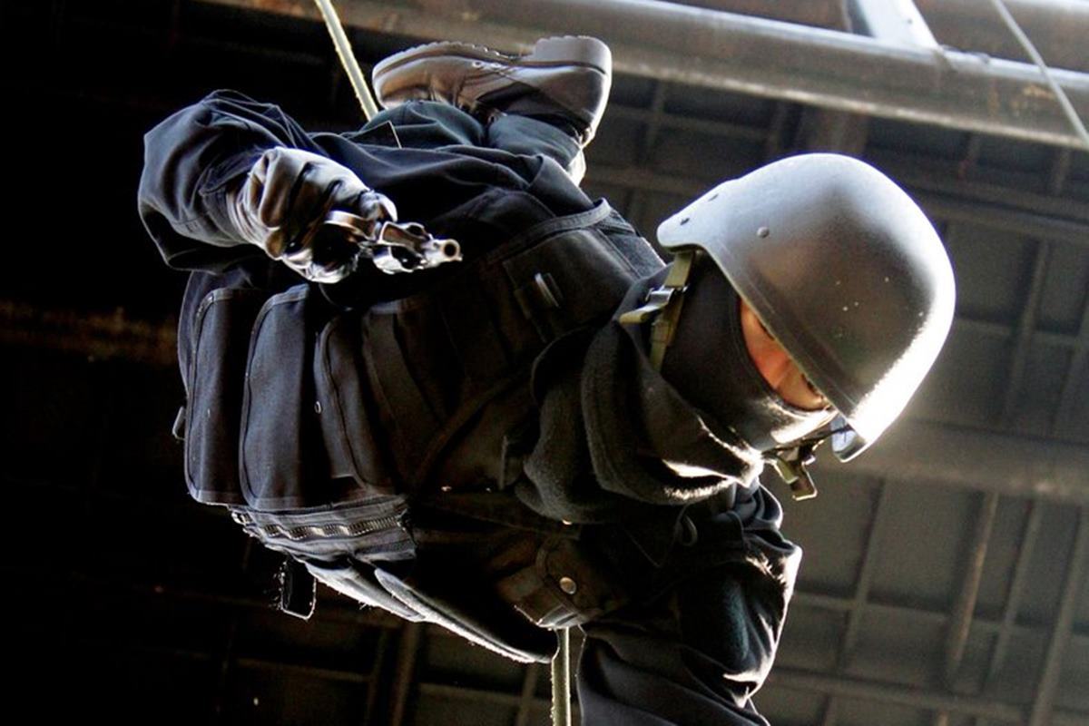 연합뉴스 독거미부대 레펠훈련.jpg