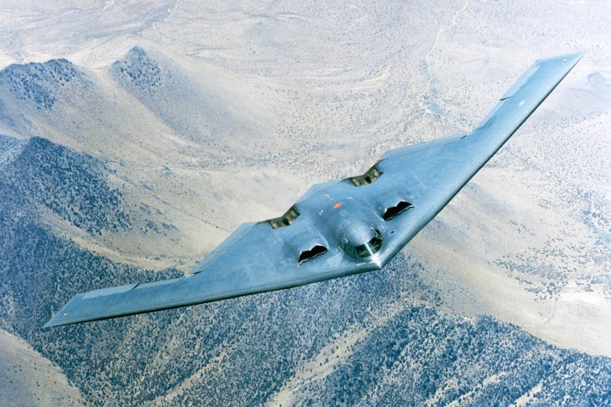 B-21 스텔스 폭격기.jpg