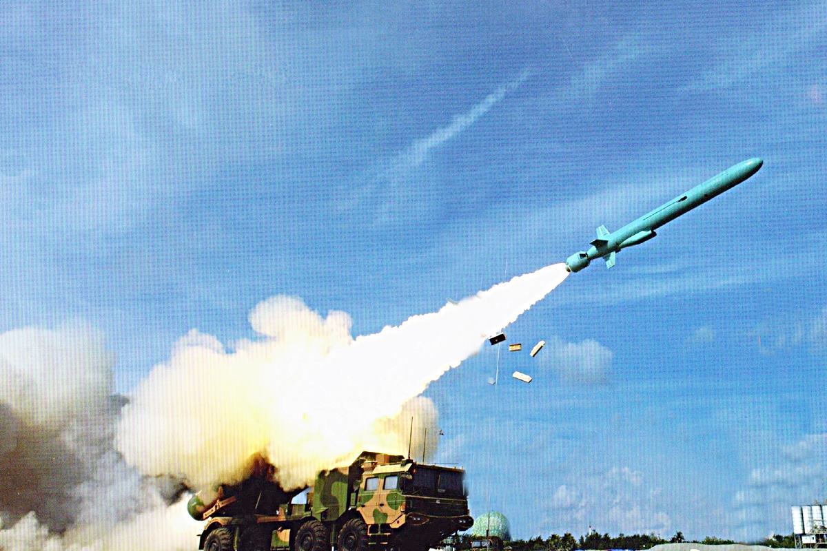 중국의 대함 미사일 사진 출처 = '미 해군'.jpg