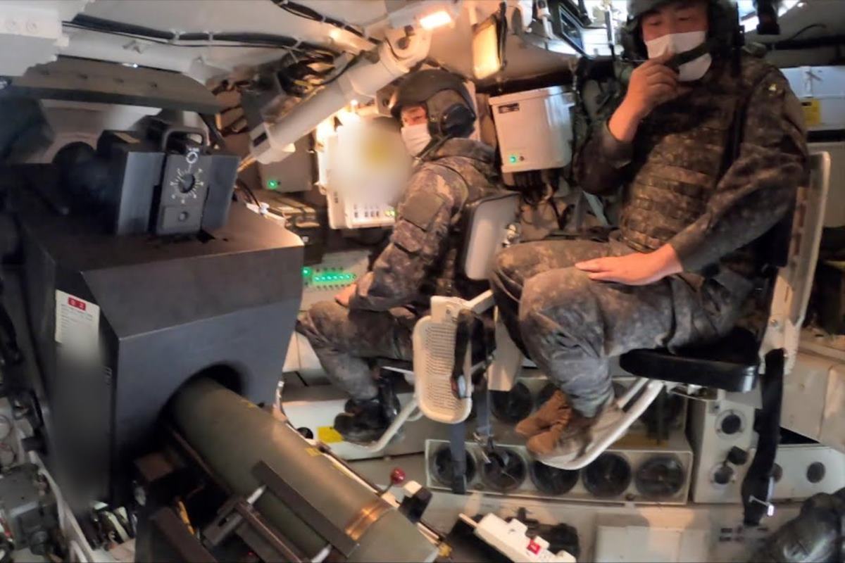 미공개 군대 영상 유튜브 K9 내부.jpg