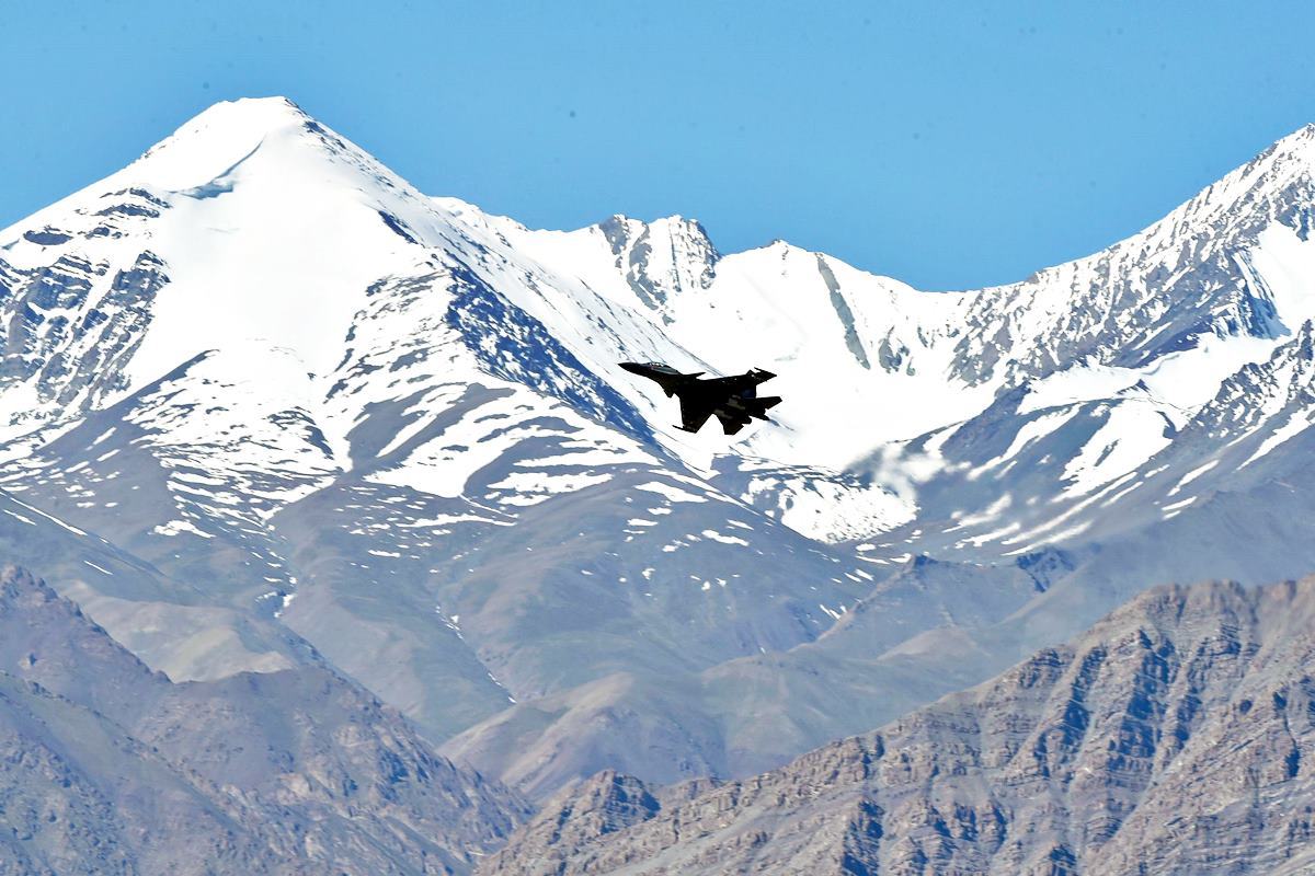 전투기까지 출동한 상황 YNA.jpg