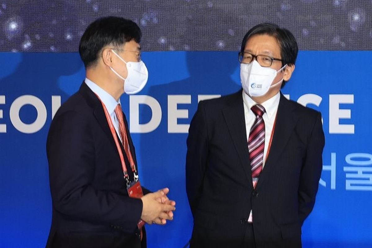 한일 국방차관은 초계기 사건 해결에 공감했다고 한다 한경정치.jpg