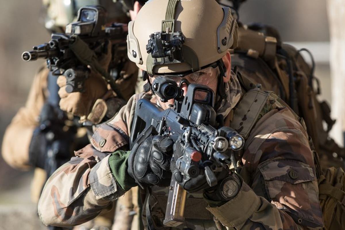 프랑스 외인무대.jpg