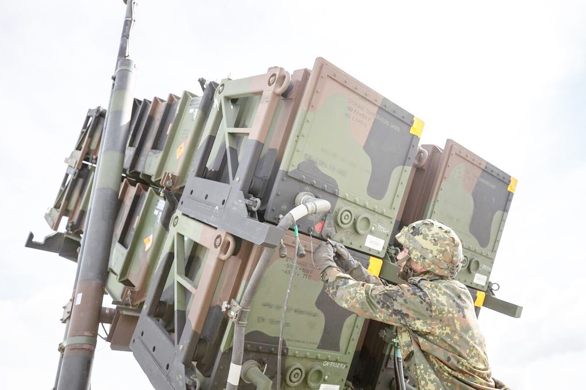 패트리어트 방공 시스템 및 미사일.jpg