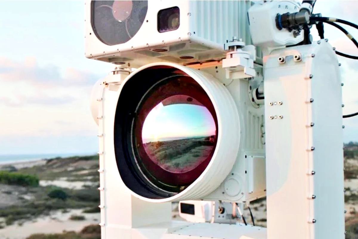 이스라엘제 조기경보 광학 드론 탐지 시스템 Defence Blog.jpg