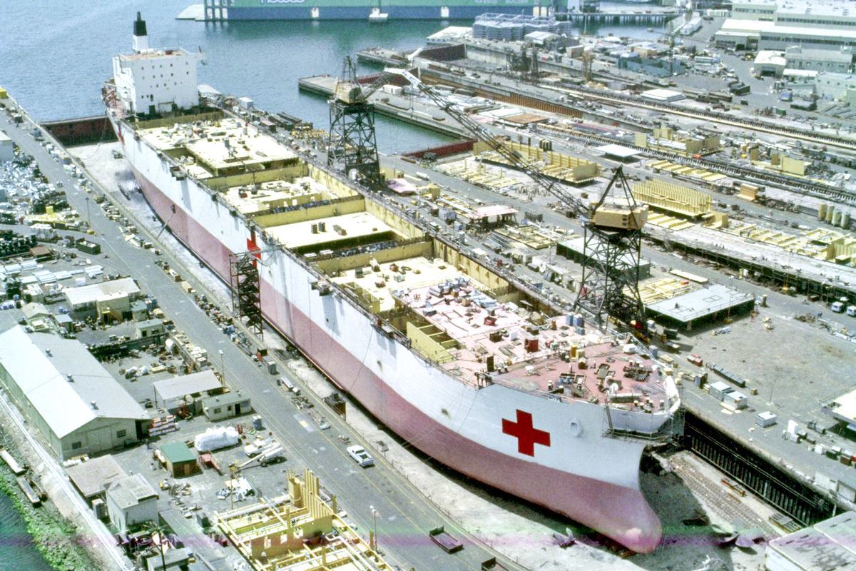 건조 중인 병원선 레딧.jpg