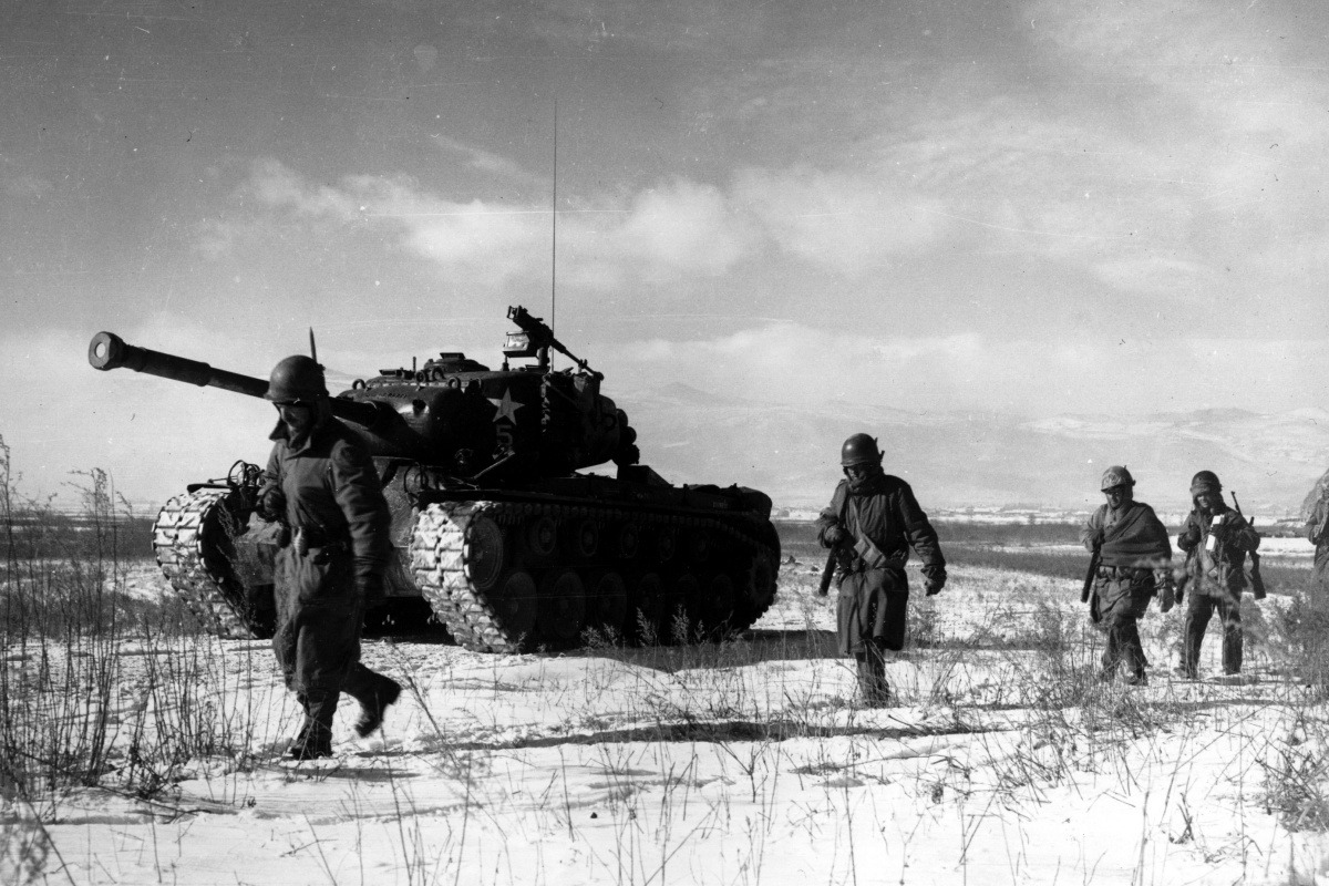 장진호 전투 중인 미해병 1사단.jpg