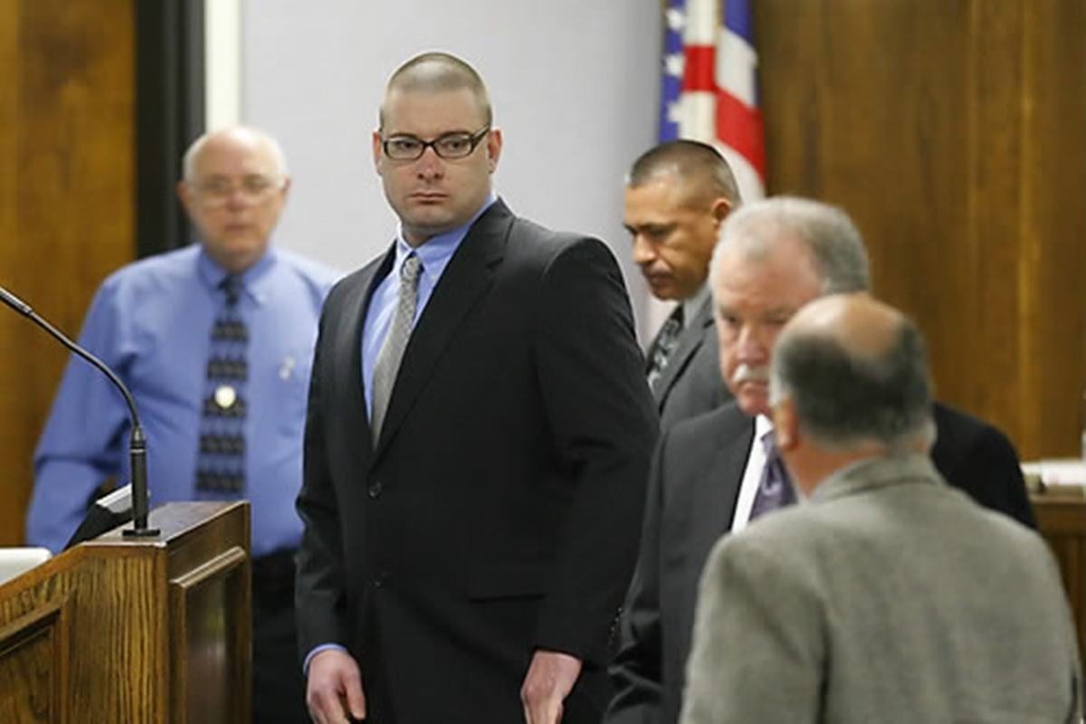 크리스 카일을 살해한 에디 라우스.jpg