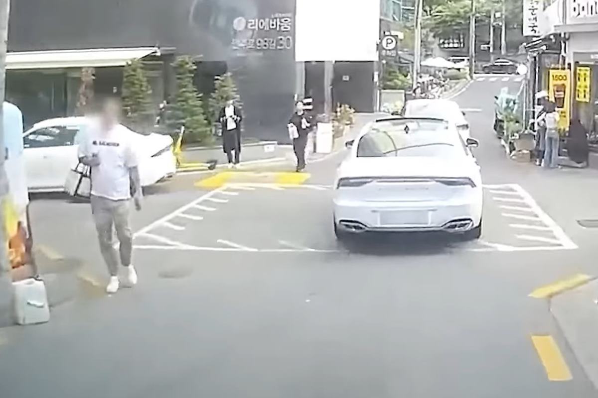 정상 주행 중이던 제보자 사진 출처 = Youtube '한문철TV'.jpg