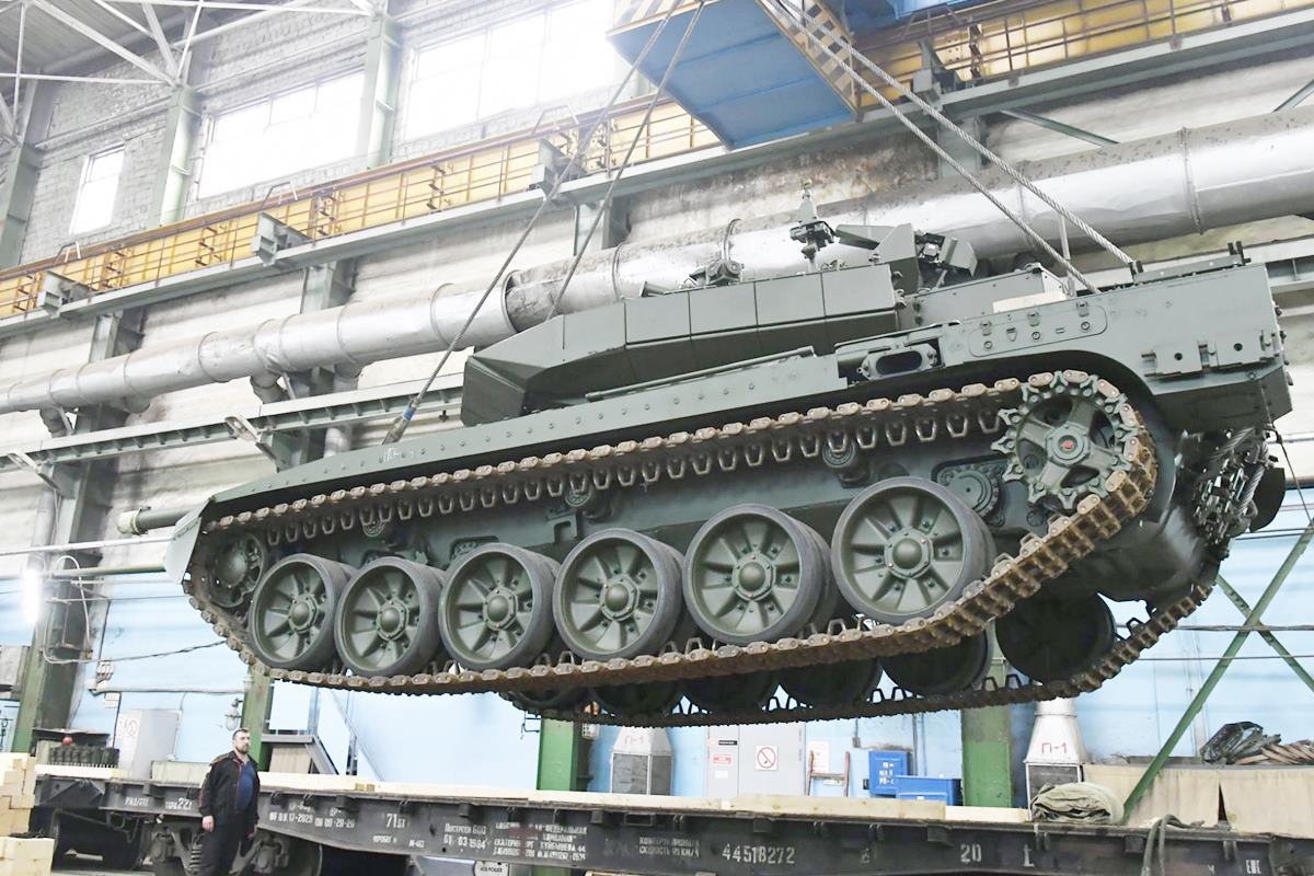 러시아의 탱크 제조 공장.jpg