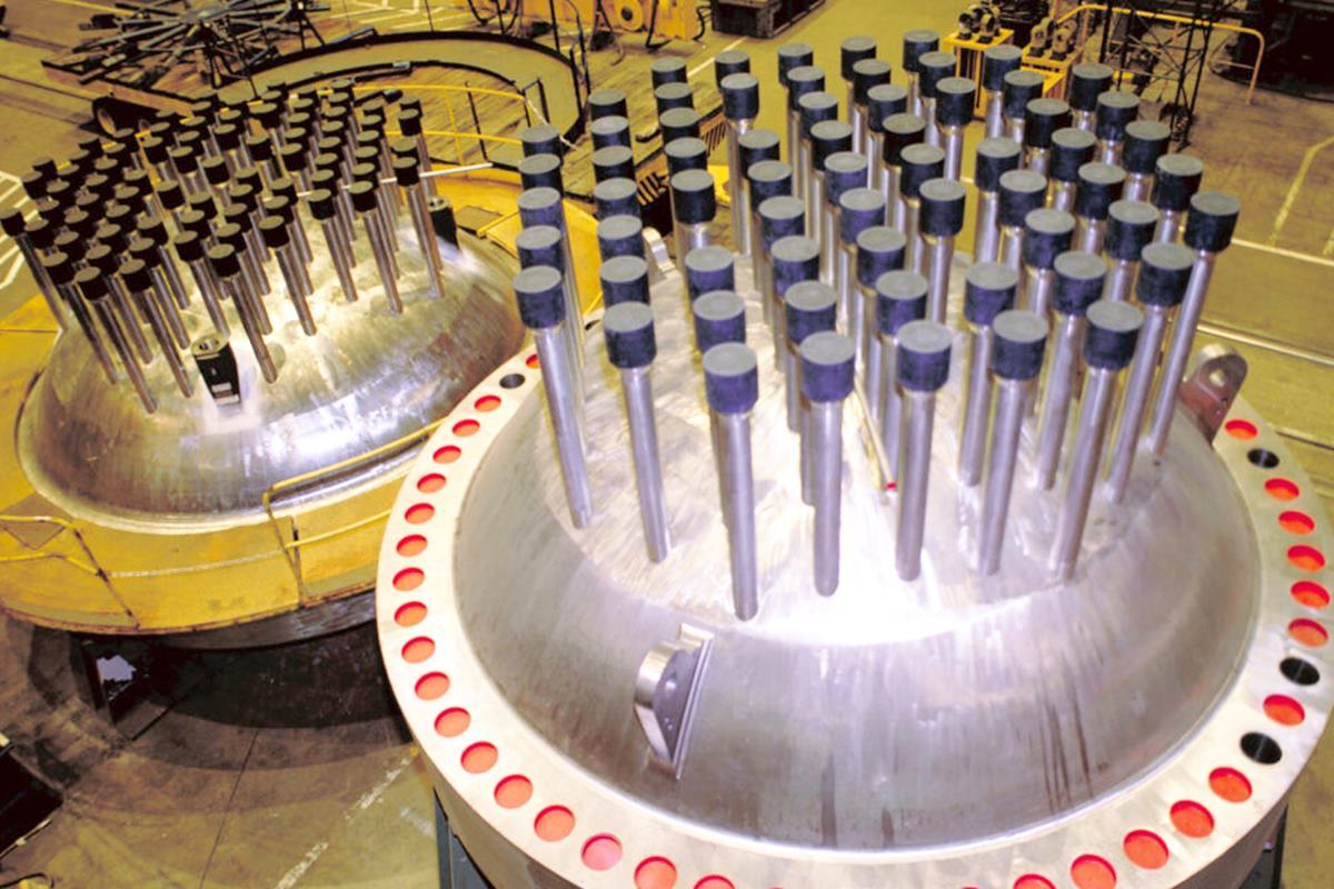 원자력 추진 항모의 원자로.jpg