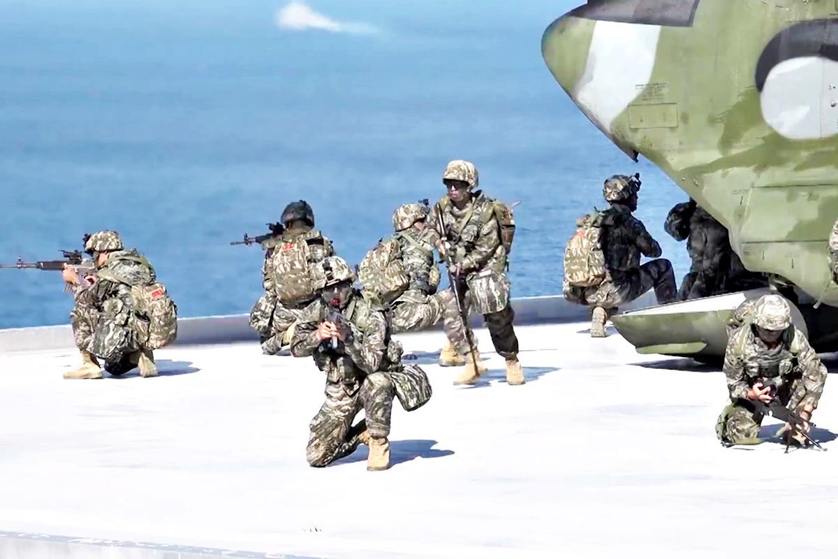 독도에 상륙한 UDT 대원들 YTN.jpg