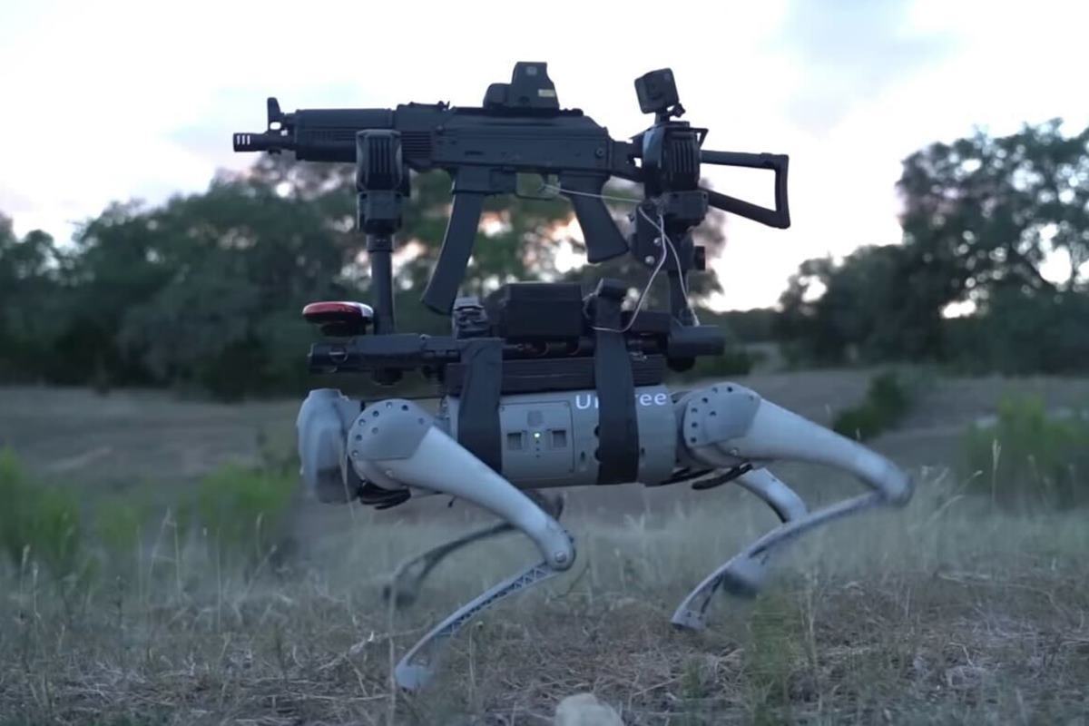 유튜버가 만든 무장 로봇개 Atlas News.jpg