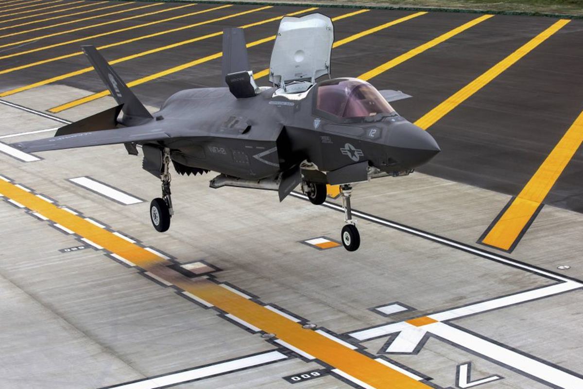 수직이착륙기 F-35B.jpg