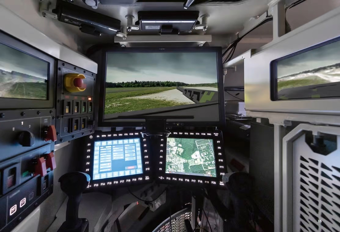 증강현실 기술이 적용된 판터의 내부 New Atlas.jpg