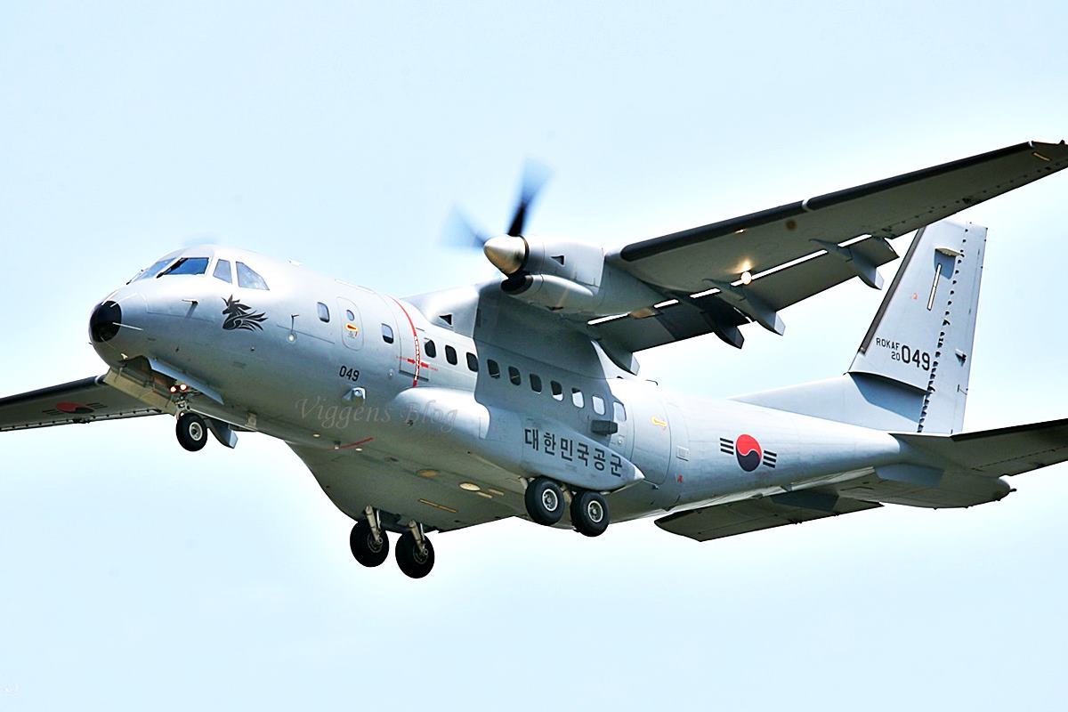 CN-235-220M 수송기 비겐의 무기사진.jpg