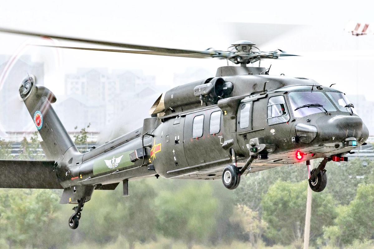 중국의 하얼빈 Z-20 수송 헬기 Eurasian Times.jpg