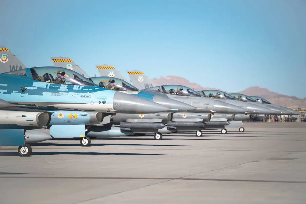 F-16 전투기 사진 출처 = '미 공군'.jpg