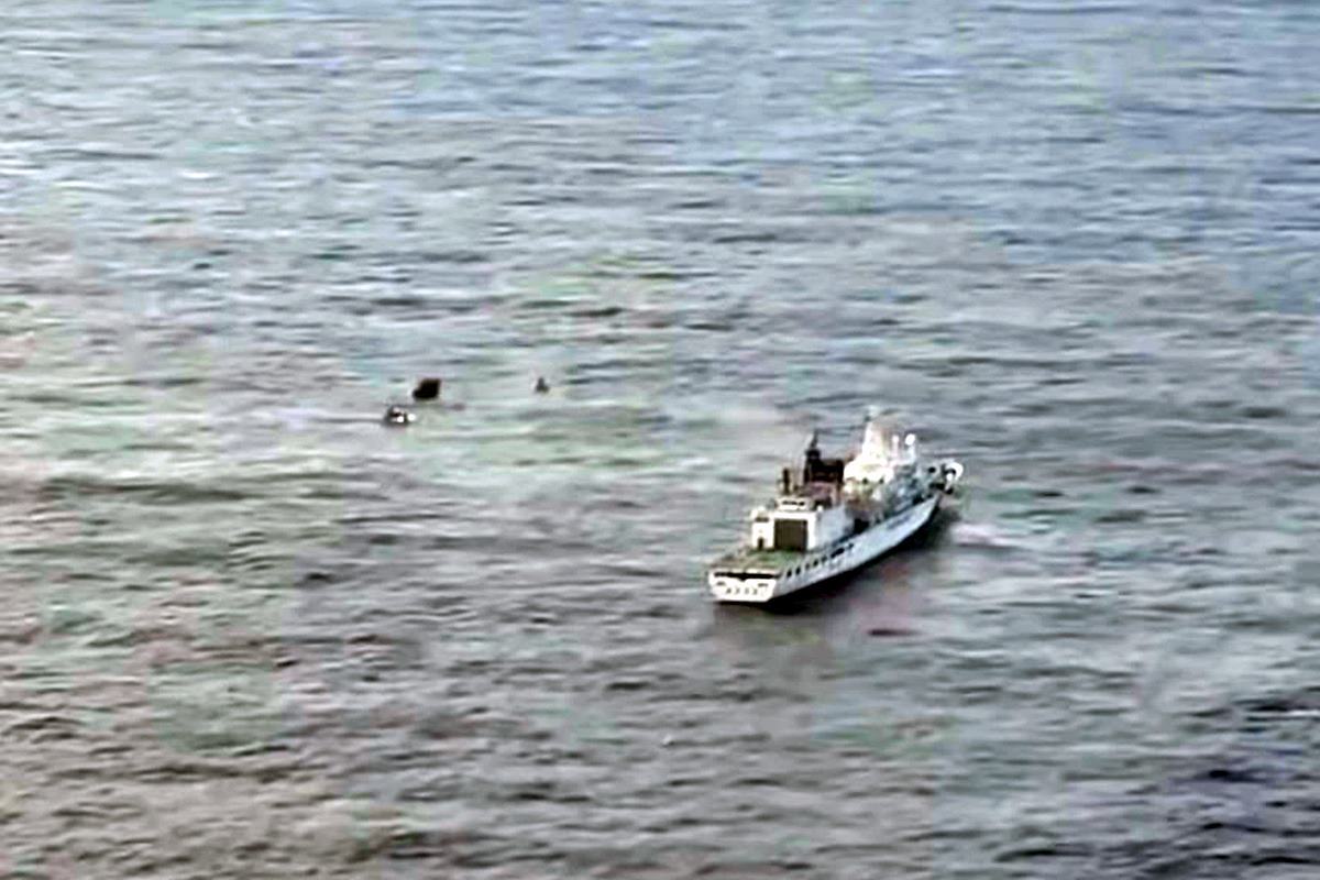 일본 초계기에서 찍은 광개토대왕함 Modchannel.jpg