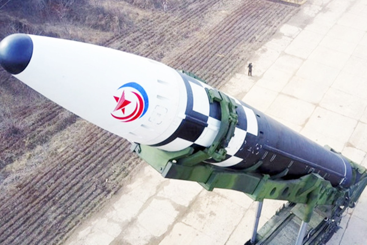 대형 탄도미사일 발사 실험 성공.jpg