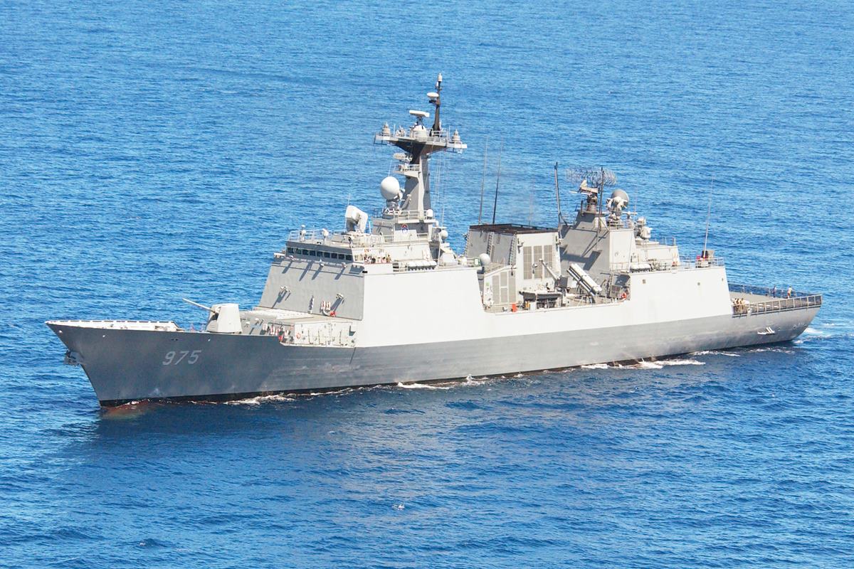 충무공이순신급 구축함 사진 출처 = '위키피디아'.jpg