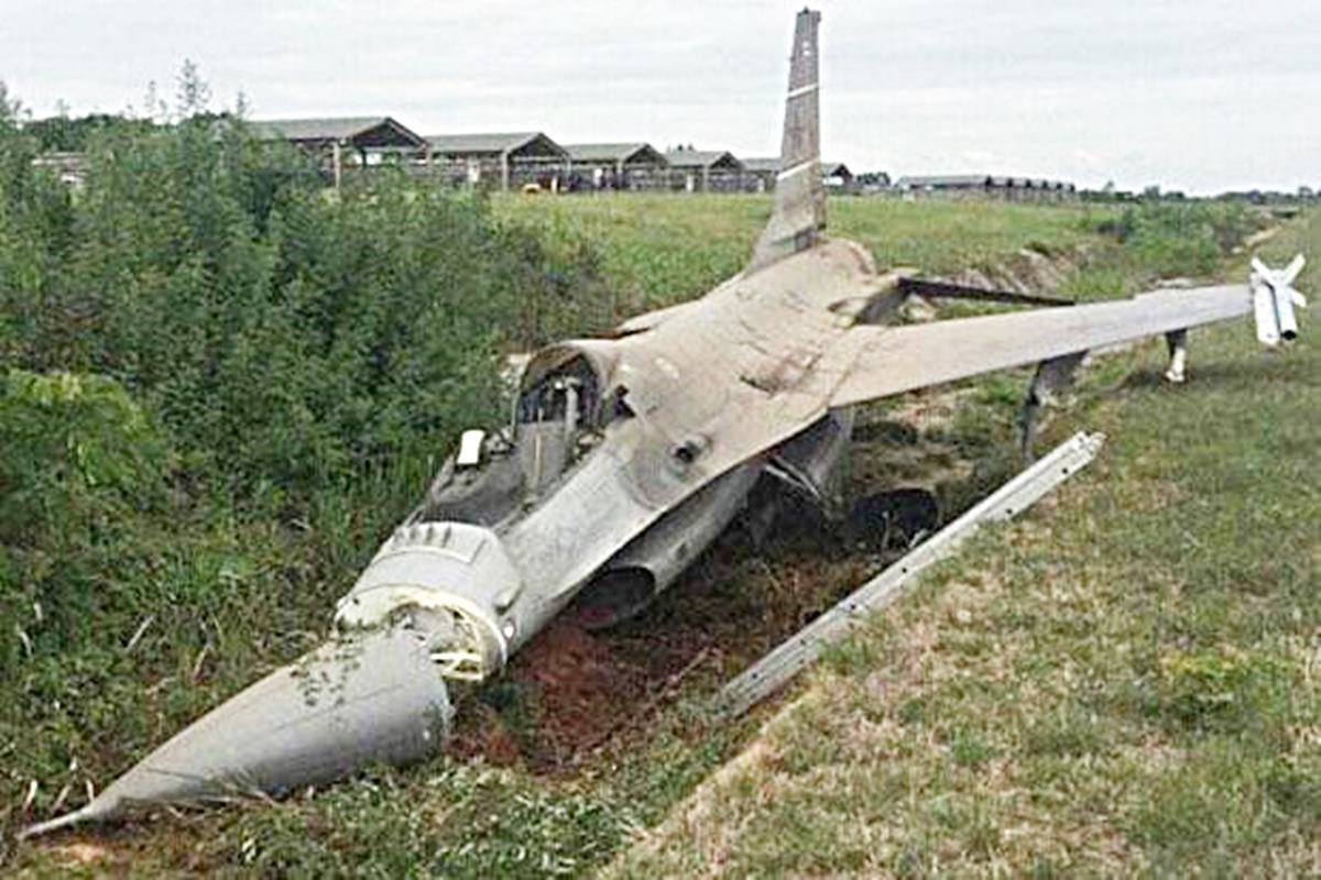 추락한 태국 공군의 F-16 사진 출처 = 'Defence Blog'.jpg