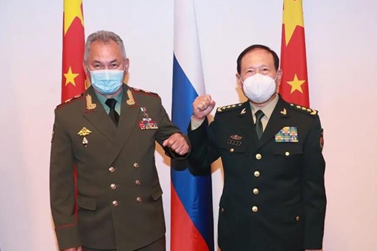 중국 국방부장과 러시아 국방부장관의 만남.jpg