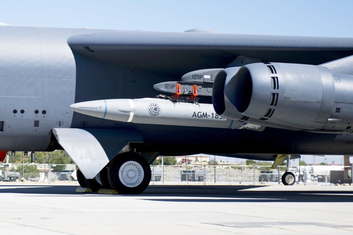 미국의 극초음속 미사일 South China Morning Post.jpg